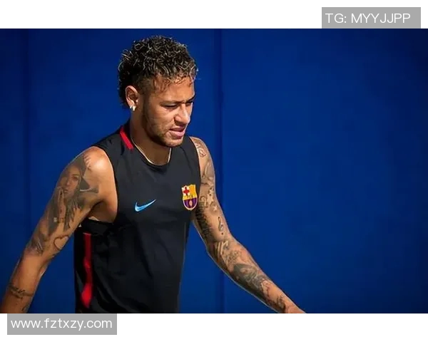 足球明星肖像纹身艺术展示女性独特魅力与个性风格